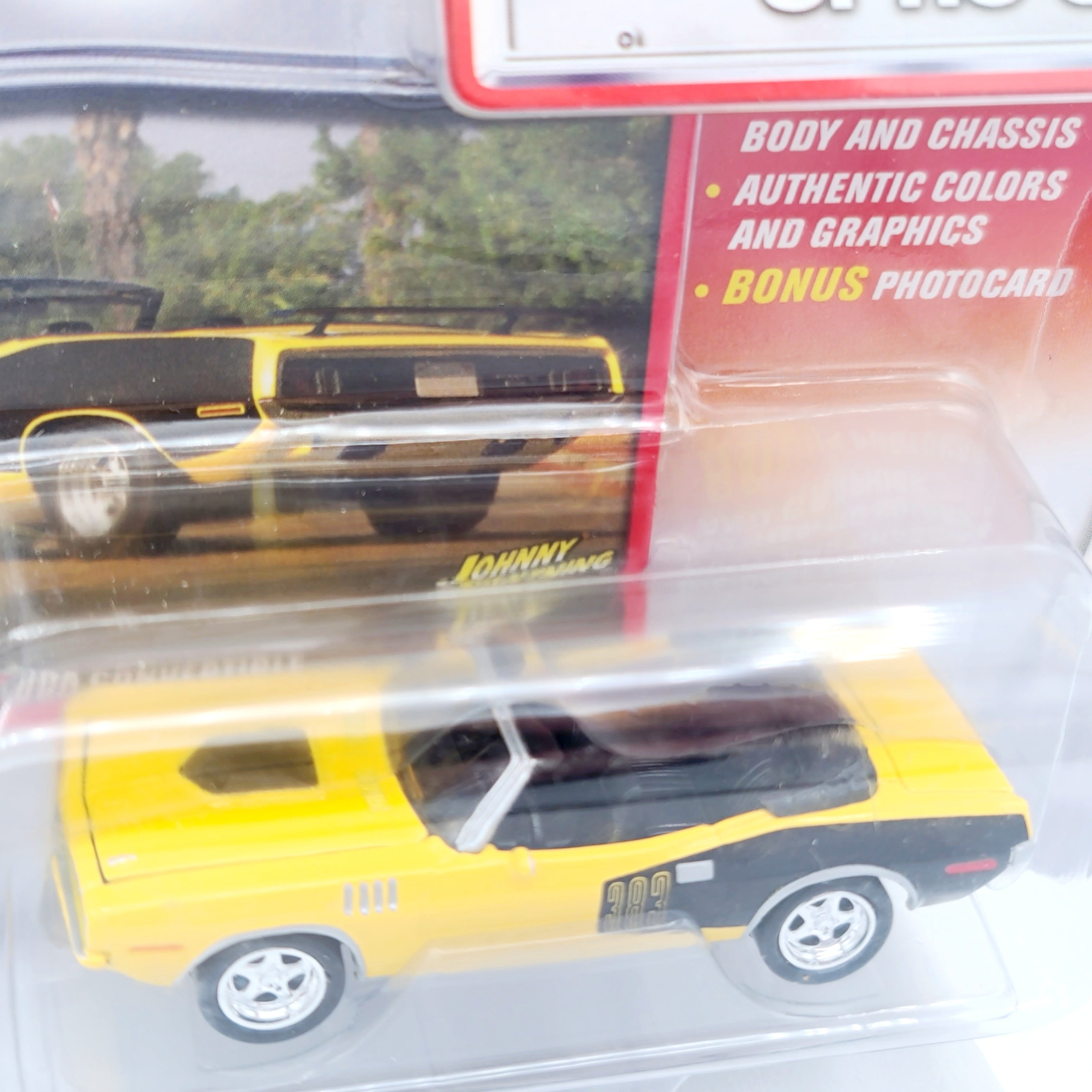 Johnny Lightning '71 Plymouth Cuda Convertible - 1:64, w/ Photo Card (2003 Mopar or No Car Rel 1)